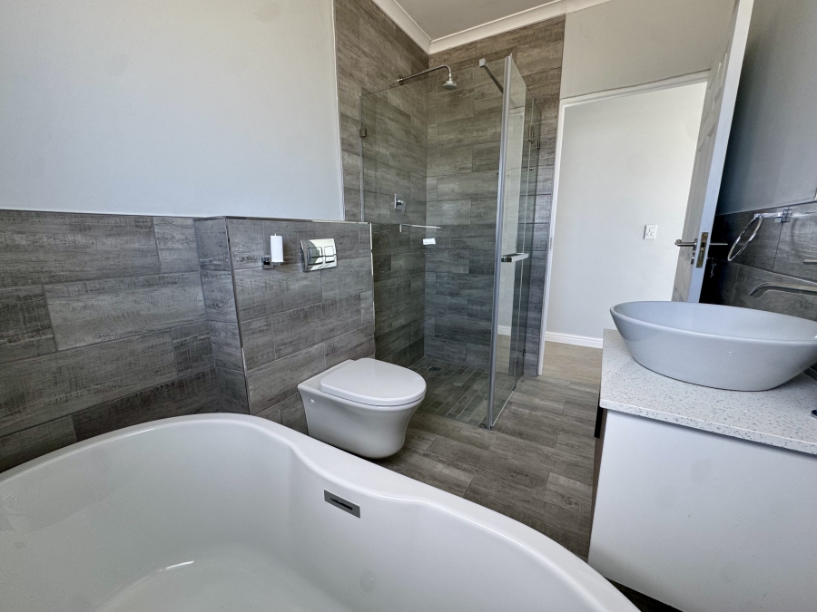 4 Bedroom Property for Sale in Sandown Western Cape